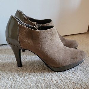 Bandolino - New Never Used - Faux Suede - Platform Ankle Boots / Bootie